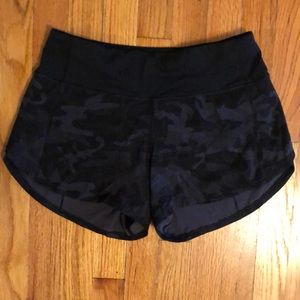 Lululemon speed up mid rise 4” shorts